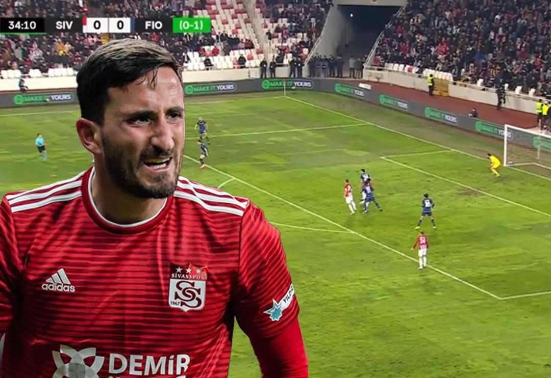 Sivasspor'da Erdoğan Yeşilyurt'un f&uuml;zesi sonrası stadyum ayağa kalktı! Kaleci &ccedil;aresiz kaldı...