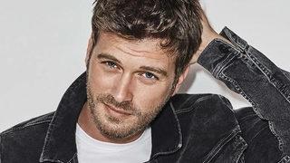 Kıvanç Tatlıtuğ'dan romantizm şovu! Eşi ve oğlunun doğum tarihini...