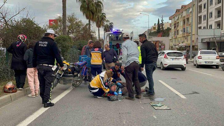 Otomobille çarpışan motosiklet sürücüsü yaralandı