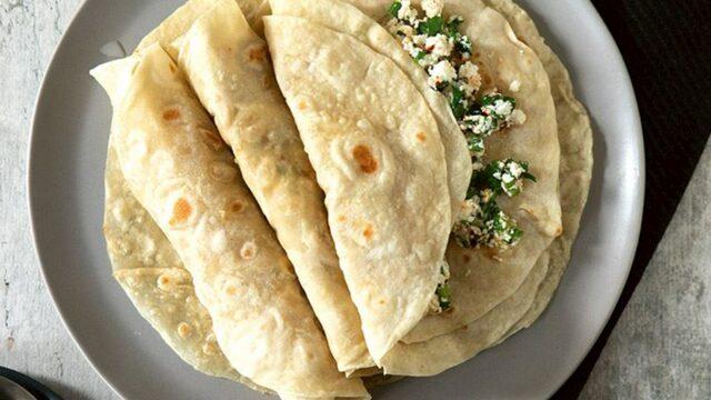 Kahvaltıların yıldızı Adana usulü sıkma tarifi! Peynirli sıkma nasıl yapılır?