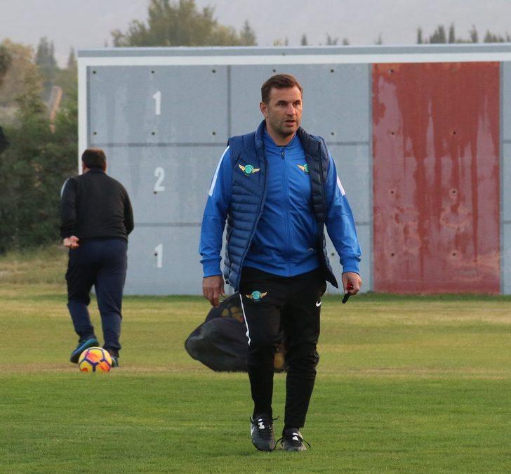 Akhisarspor'da Okan Buruk'a şok ceza G3