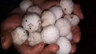 Kilis'te ceviz büyüklüğünde dolu yağdı! Gök delindi