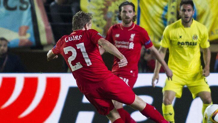 Kalp sorunu nedeniyle futbolu bırakan Lucas Leiva, gözyaşlarını tutamadı! Görenler duygulandı...