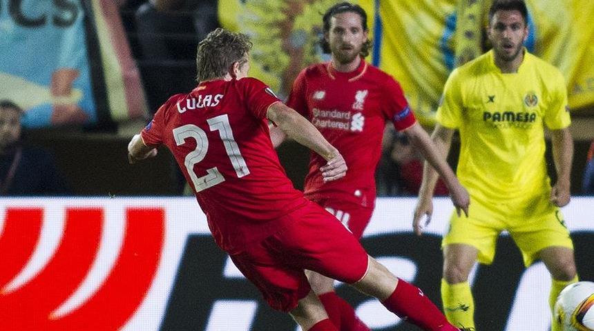 Kalp sorunu nedeniyle futbolu bırakan Lucas Leiva, gözyaşlarını tutamadı! Görenler duygulandı...