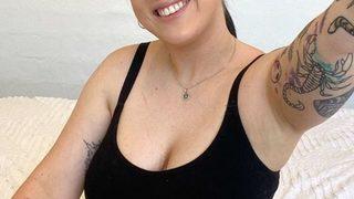 Beden pozitifliğini savunan sosyal medya fenomeni itirafıyla gündem yarattı! “Bedenimi kabul etmek için soyunuyorum”