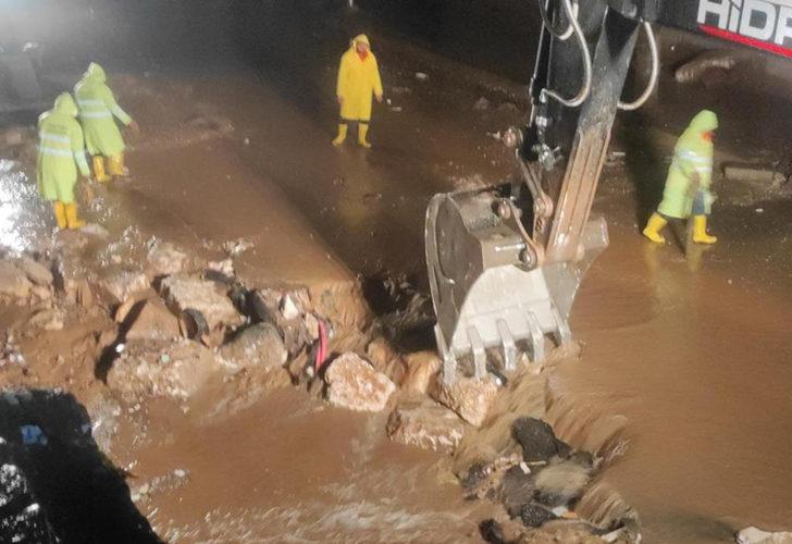 Selin vurduğu Şanlıurfa’da ekipler teyakkuza geçti! Sağanak yağış etkili oluyor