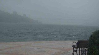 İstanbul’da yoğun sis etkili oldu! Köprüler adeta gözden kayboldu