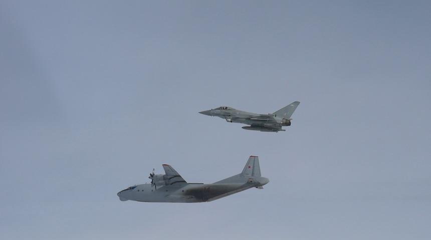 İHA krizi sonrası havada tehlikeli gerginlik! İngiliz ve Alman savaş uçakları, Rus uçaklarını böyle engelledi