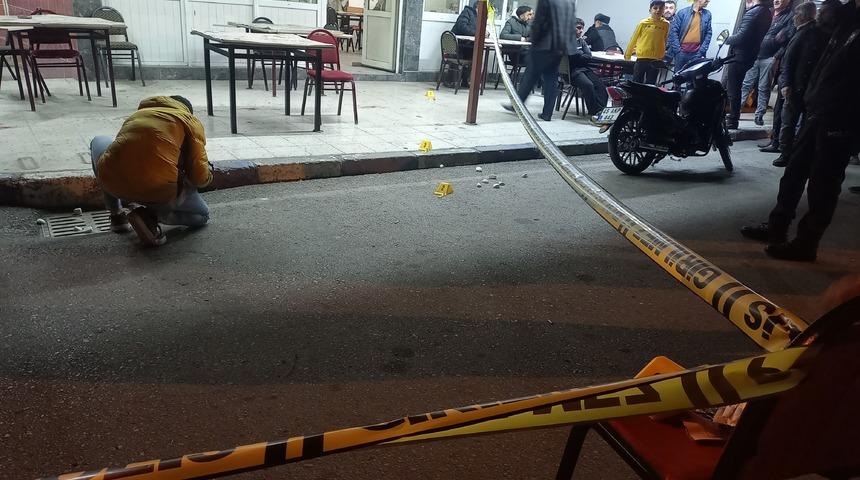 Manisa'da silahlı kavgada 2 kişi yaralandı