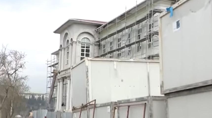 Bu kez yağmur yağmadan su bastı! Sağlık Müdürlüğünde can güvenliği riski... Onlarca önemli belge sırılsıklam oldu: "Araştırılması gereken bir ihmal var"