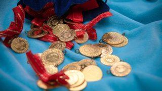 Altın fiyatları rekorları bir bir tazeledi! Fed faiz kararı öncesi Wall Street'ten yeni tahmin: Çarşamba günü yol haritası netleşecek...