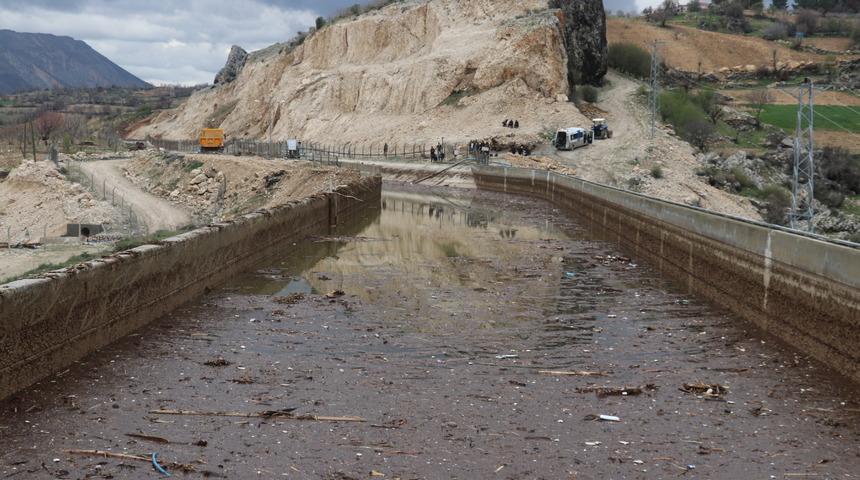 Adıyaman'da selin ardından başlatılan arama çalışmaları devam ediyor