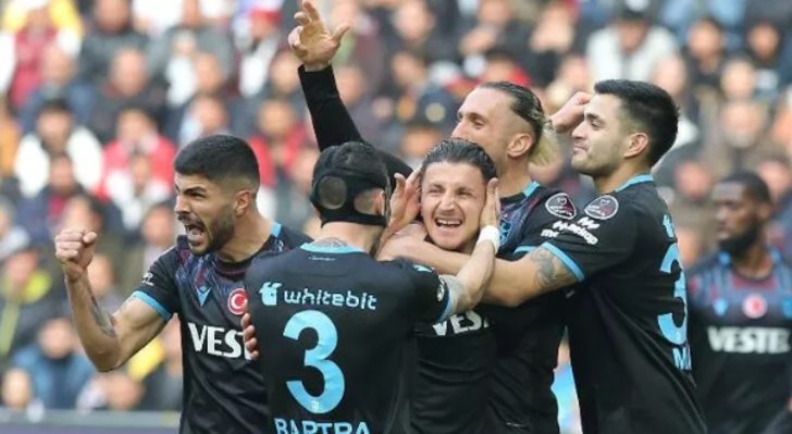 Süper Lig'de 26. hafta tamamlandı! Galatasaray kaybetti, Fenerbahçe ve Beşiktaş kazandı... İşte güncel şampiyonluk oranları G3