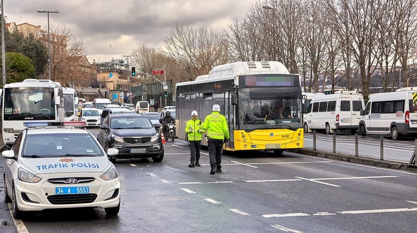 Yeni trafik cezaları belli oldu! 2024 yılında hepsine zam var: 33 bin lirayı aşıyor