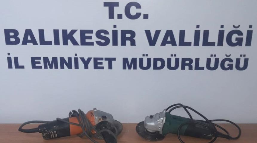 Yaşından büyük suç kaydı çıktı