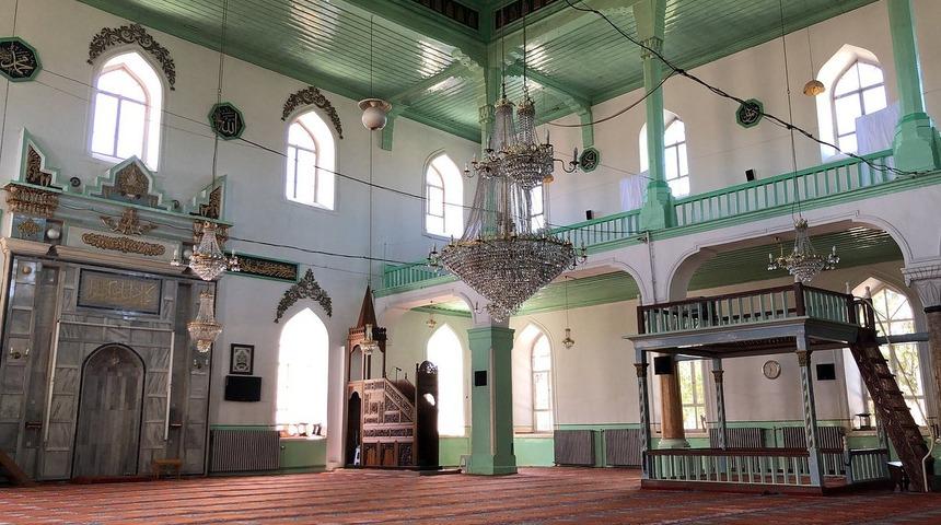 BURDUR BAYRAM NAMAZI SAATİ 2023: Burdur'da bugün bayram namazı saat kaçta kılınacak? Diyanet'e göre il il namaz vakitleri