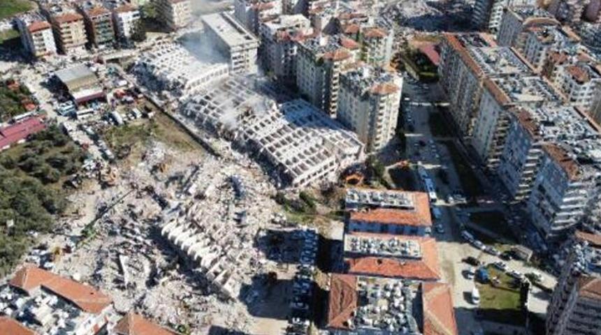 Son dakika: Depremde çok sayıda kişiye mezar olmuştu! Rönesans Sitesi'nin yapı denetim sorumlusu tutuklandı
