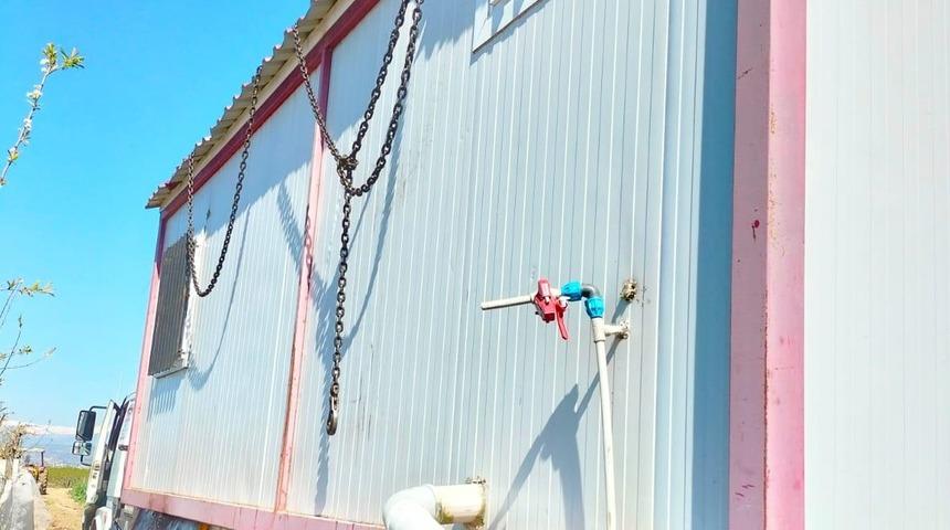 Mersin'de konteyner ev çaldığı öne sürülen 3 kişi yakalandı