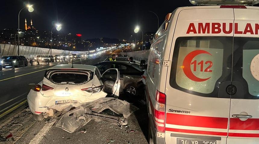 Haliç Köprüsü'ndeki trafik kazasında 4 kişi yaralandı