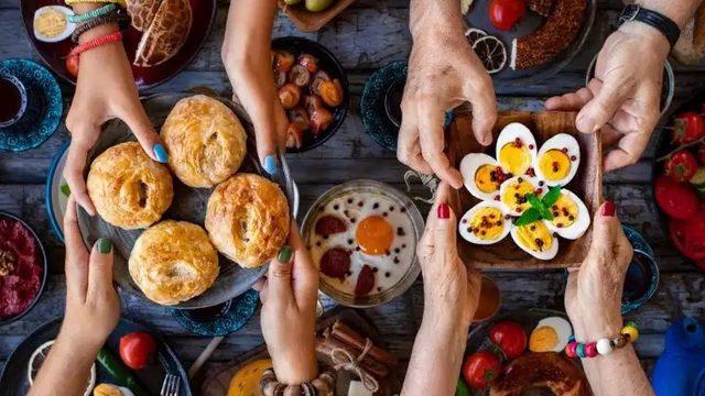 Ramazan’da sofranızdan ayırmayın! Gün boyu tok tutan yiyecekler