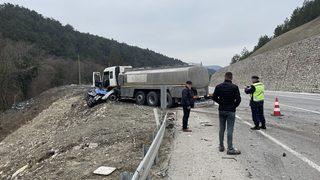 Bolu'da tankerle çarpışan otomobildeki çift öldü