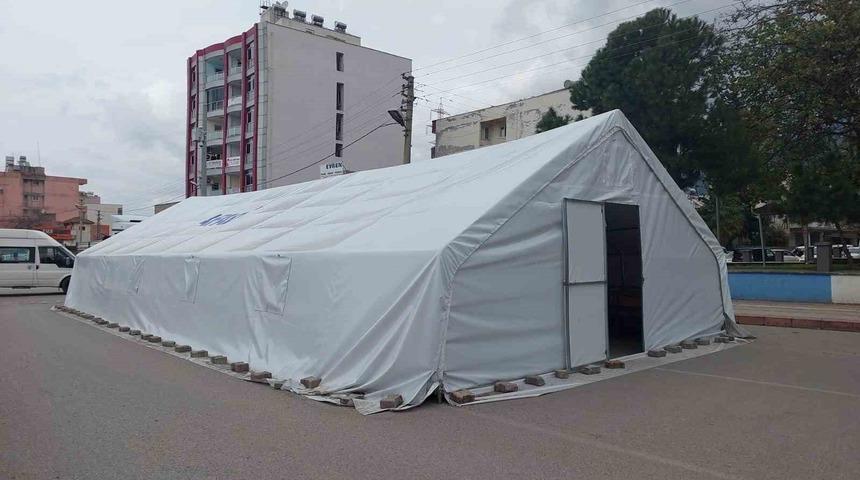 Hatay Payas’ta 10 bin kişilik iftar çadırları kurulmaya başlandı