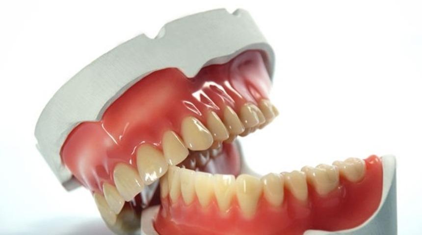 Takma diş kullananlar neden kilo alıyor?