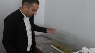 Ağır hasarlı evine 44 gün sonra girdi! Gördüğü manzara karşısında hem şoke oldu hem mutlu oldu