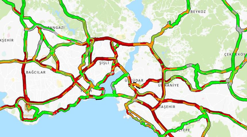 İstanbul'da mesai çıkışı çilesi! Trafik yoğunluğu yüzde 90'ı buldu