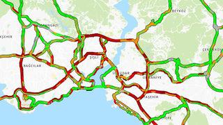 İstanbul'da mesai çıkışı çilesi! Trafik yoğunluğu yüzde 90'ı buldu