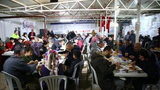 Deprem bölgesindeki 6 ilde ilk sahur yapıldı