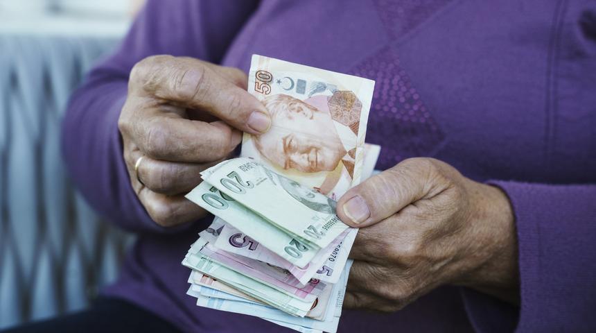En düşük emekli maaşı alanların sayısını açıkladı: İkinci adım yolda, bankalarla protokol imzalandı: Emekli kartı yeterli olacak