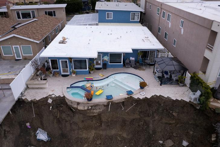 Kaliforniya aşırı yağış ve  şiddetli  fırtınayla mücadele ediyor! Tarım arazileri, yollar ve evler sular altında kaldı... Sel hayatı felç etti G1