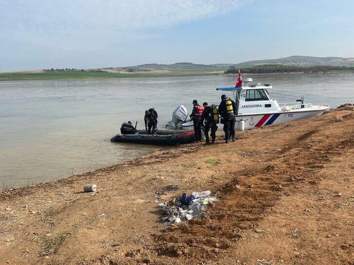 Şanlıurfa'da tırıyla sele kapılan sürücüyü arama çalışmaları sürüyor G4