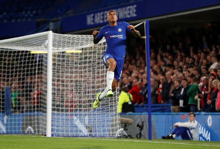 Van Persie gidiyor, yıldız isimler geliyor G3