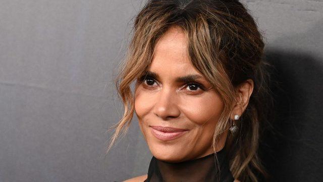 Halle Berry yine sınırları zorladı! Duştan paylaşım yaptı