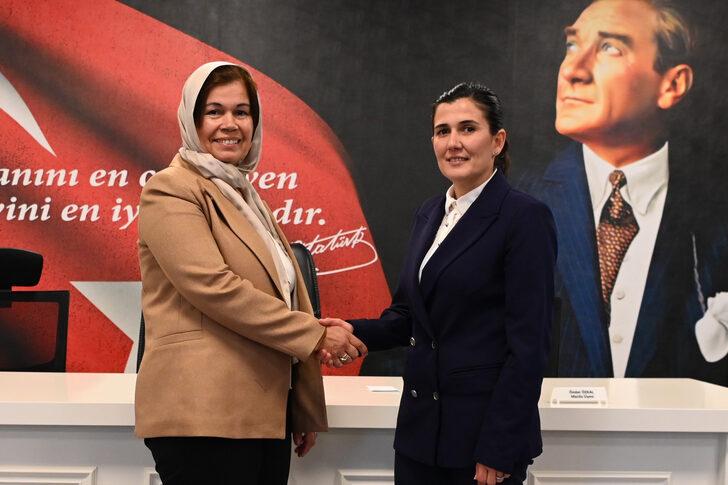 Biri AK Partili, diğeri İYİ Partili... 'Gülsüm Cengiz' gelinler, belediye başkanlığı için yarıştı! İşte ilçenin ilk kadın belediye başkanı