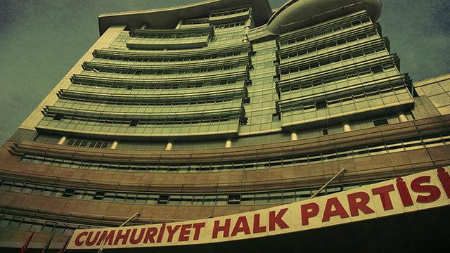 Kameralar karşısında 'Son toplantım' diyerek duyurdu