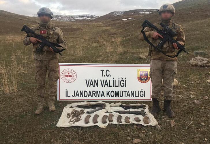Başkale kırsalında PKK'ya ait silah ve mühimmat ele geçirildi