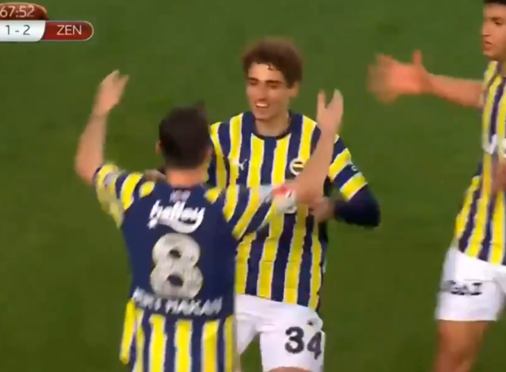 Fenerbahçe kariyerindeki ilk maçında 6 dakikada yetti! Spiker bile şaştı kaldı, Bora Aydınlık'tan müthiş gol... 'İkinci Arda Güler'  G3