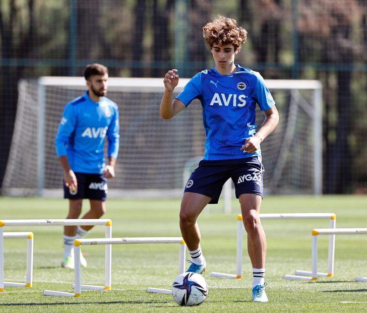 Fenerbahçe kariyerindeki ilk maçında 6 dakikada yetti! Spiker bile şaştı kaldı, Bora Aydınlık'tan müthiş gol... 'İkinci Arda Güler'  G4