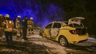 Tem Otoyolu'nda takside çıkan yangın söndürüldü