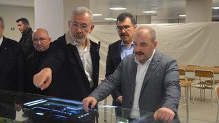 Sanayi ve Teknoloji Bakanı Varank, İskenderun'da demir çelik işçileriyle sahur yaptı