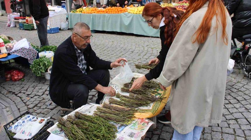 Aydın’ın acı otu, fiyatıyla da görenlerin yüzünü buruşturuyor