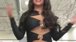 Kıyafeti uygun olmadığı için iş yerinde çalışmasına izin verilmedi! “Dikkat dağıtıyorsun”