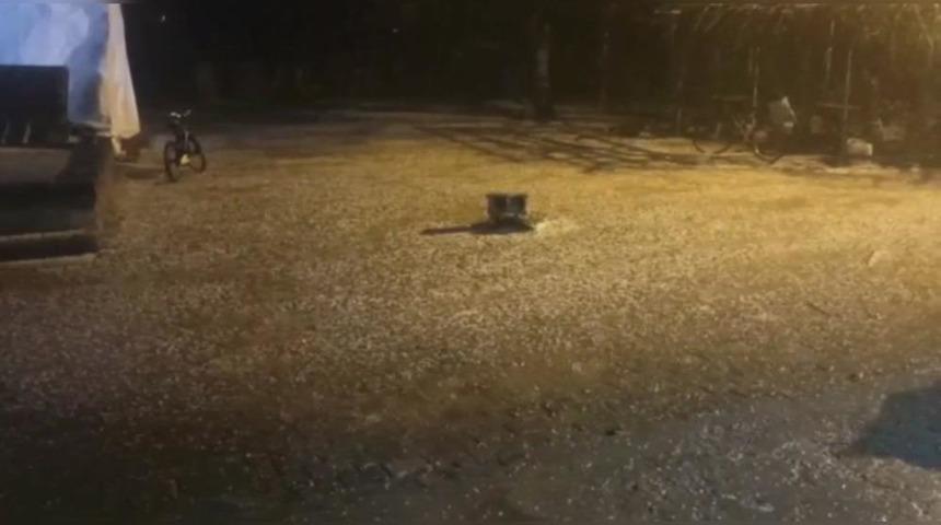 Şanlıurfa'da sağanak yağış ve dolu vatandaşlara zor anlar yaşattı