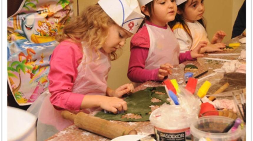 'Minik Eller' İş Başında!