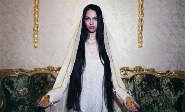 Romanyalı cadıların şatafatlı hayatı G1