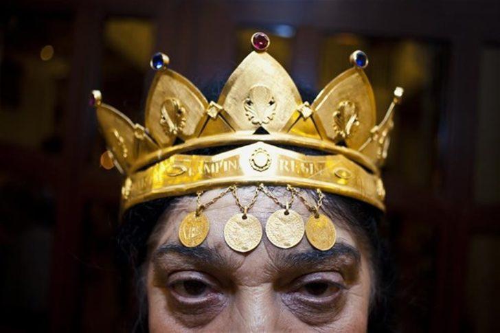 Romanyalı cadıların şatafatlı hayatı G2