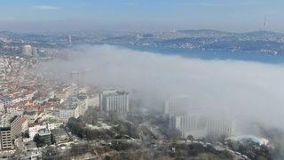 İstanbul Boğazı'nda sis! Gemi trafiği durdu... Birçok vapur seferi iptal edildi